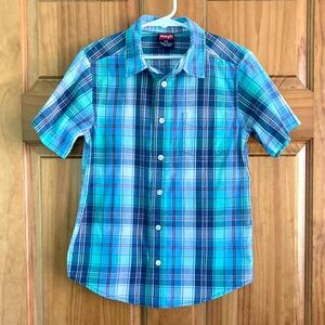 Boys size 8 Wrangler blue and green plaid short sleeved button up shirt